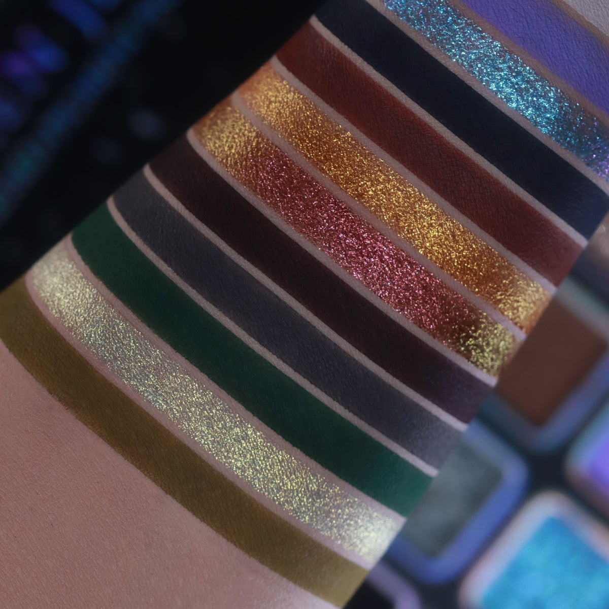 BROKEN JEWELS PALETTE [MAGNETIC PANS]